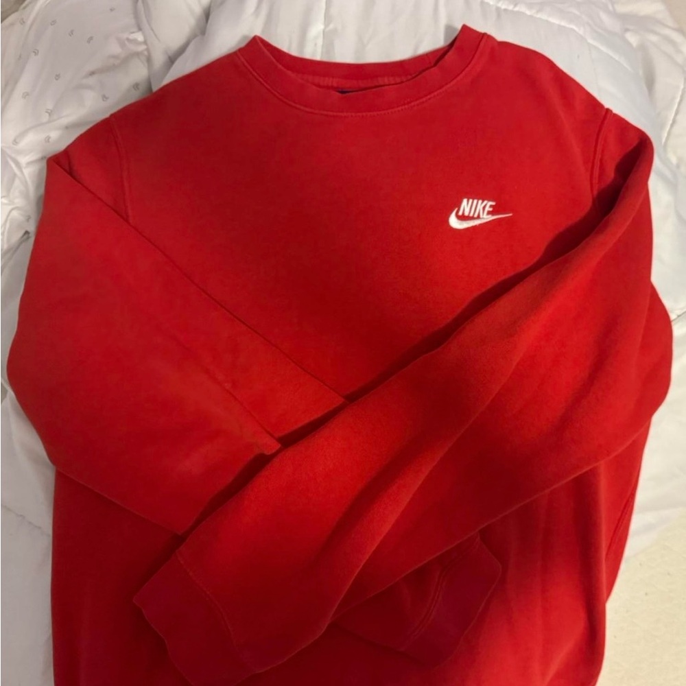 Nike Red Crewneck Sweater with Classic Fit